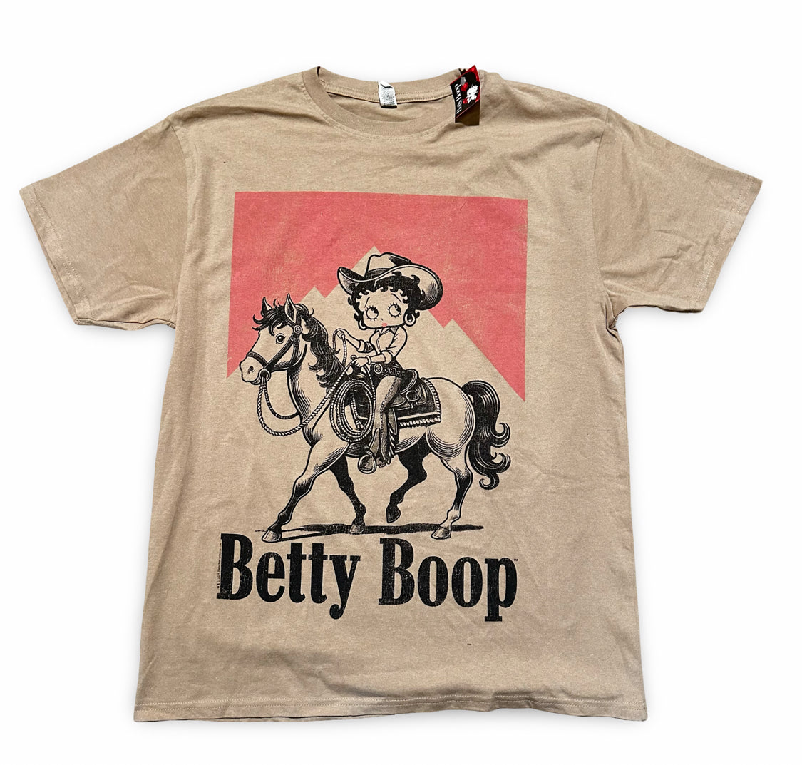 #0 Classic Betty Boop Marlboro look alike tee.